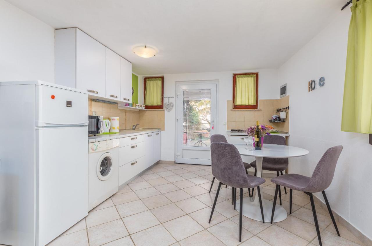 Holiday Home Nadia Pula Ngoại thất bức ảnh