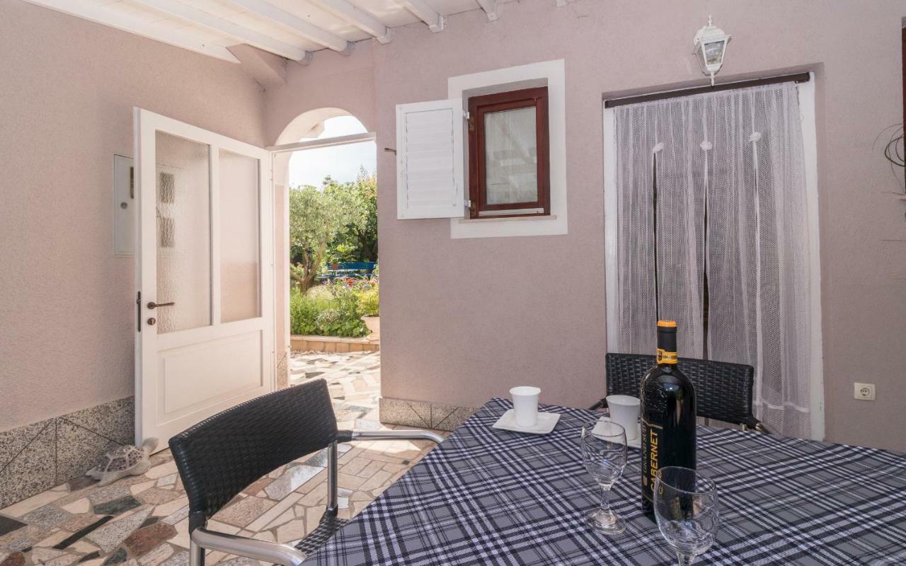 Holiday Home Nadia Pula Ngoại thất bức ảnh